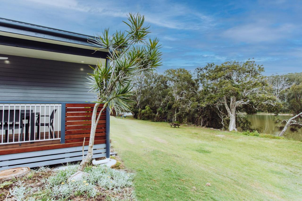 Woolgoolga Lakeside Holiday Park Hotel Exterior foto